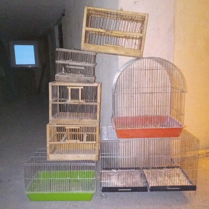 Клетки за птици,кафези