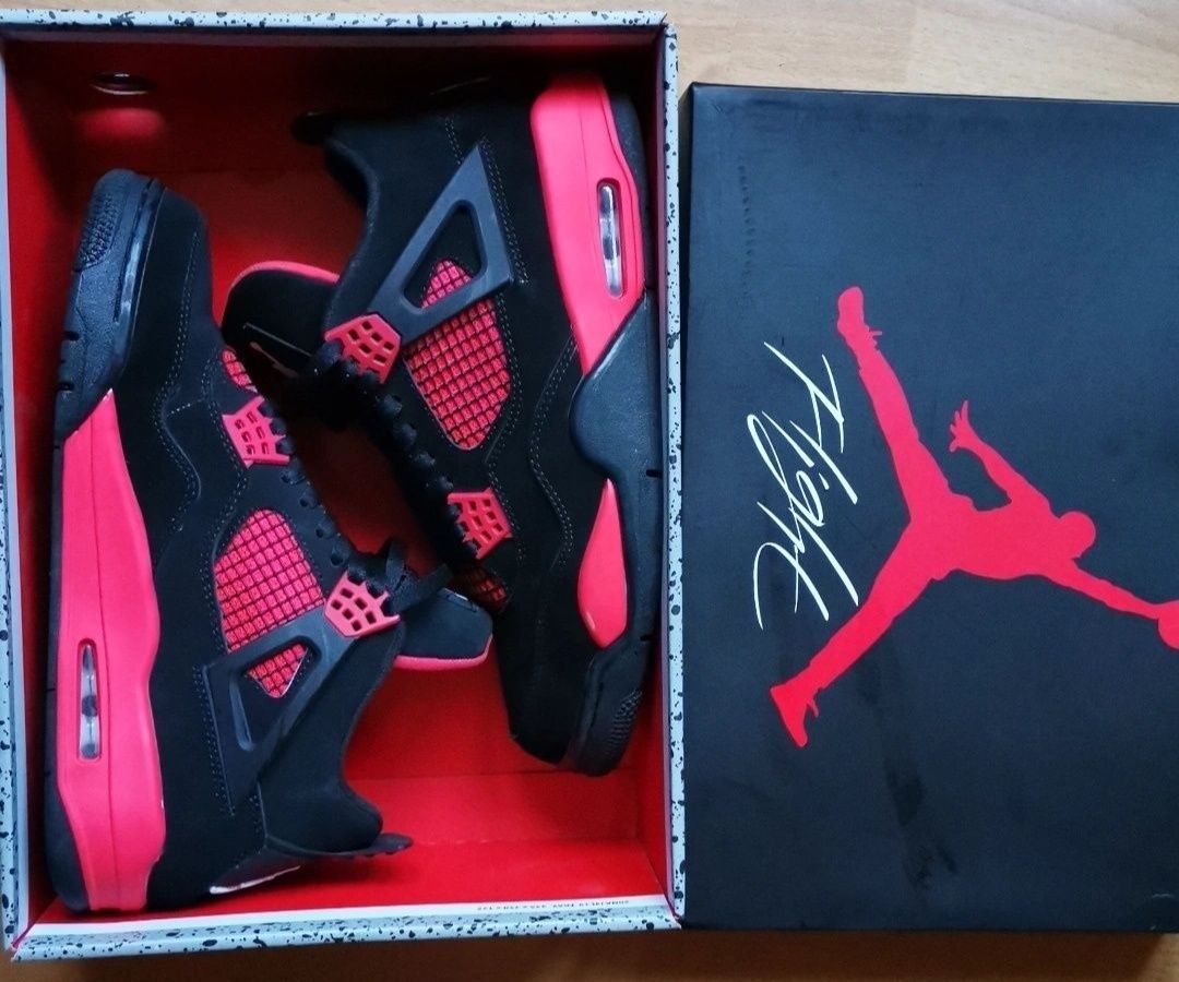 Jordan 4 Red Thunder