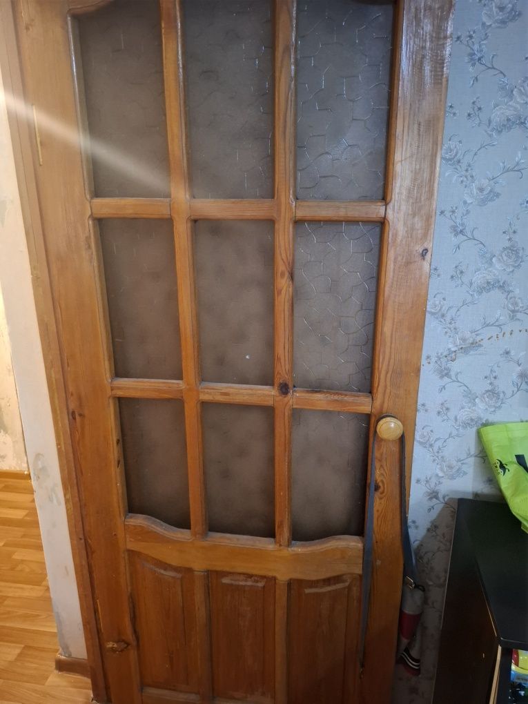Срочно продам двери