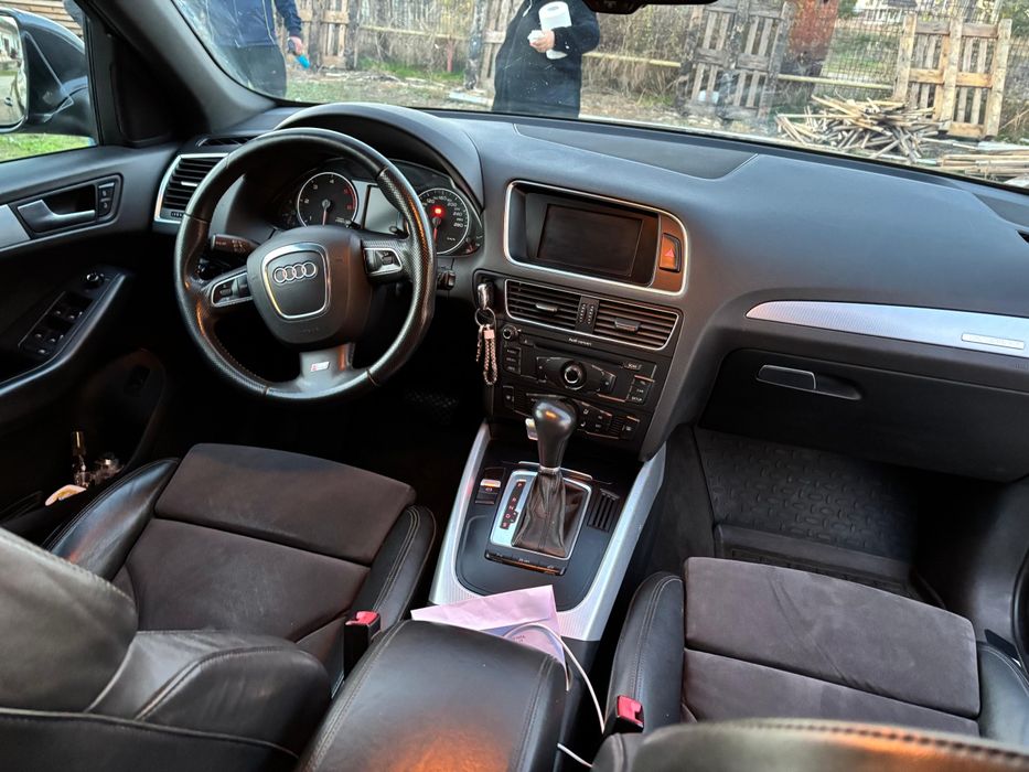 Vând Audi Q5 S Line 2012