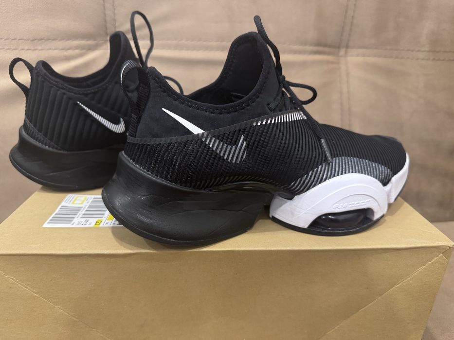 Чисто нови NIKE Air Zoom Superrep