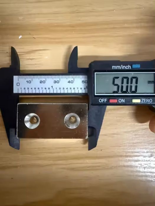 Neodimiy magnit. N52M