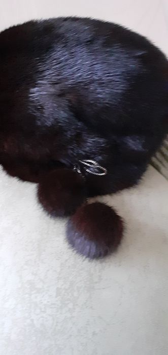 Продам модные шапки