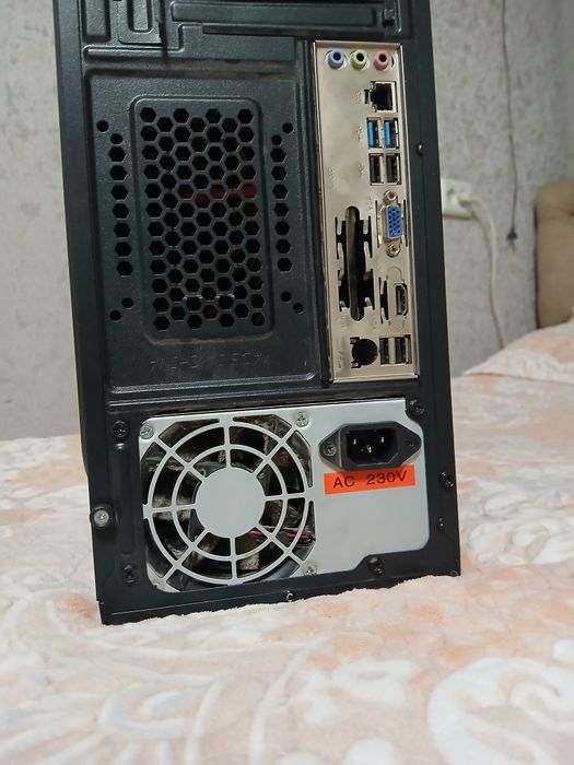 Продам компютер слабый