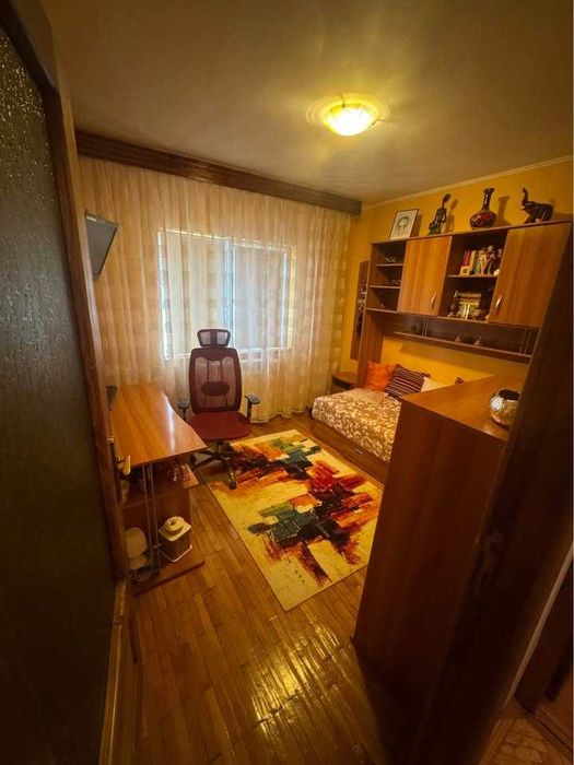 Apartament cu 3 camere in zona Garaje