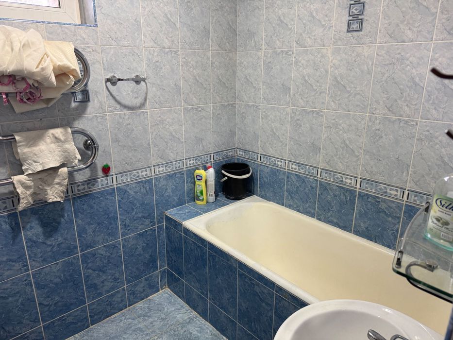 Арендага берилади факат ойлага Лабзакда 2 хона