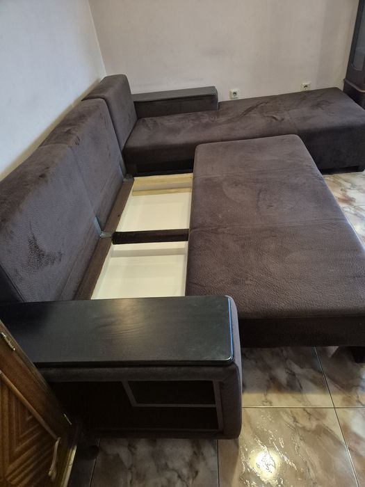 Продавам ъглов  разтегателен диван