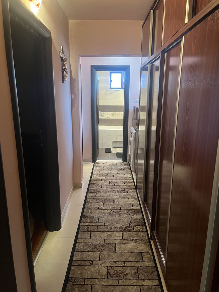 Apartament 4 camere Zona Dacia + garaj - 153.000 euro Negociabil