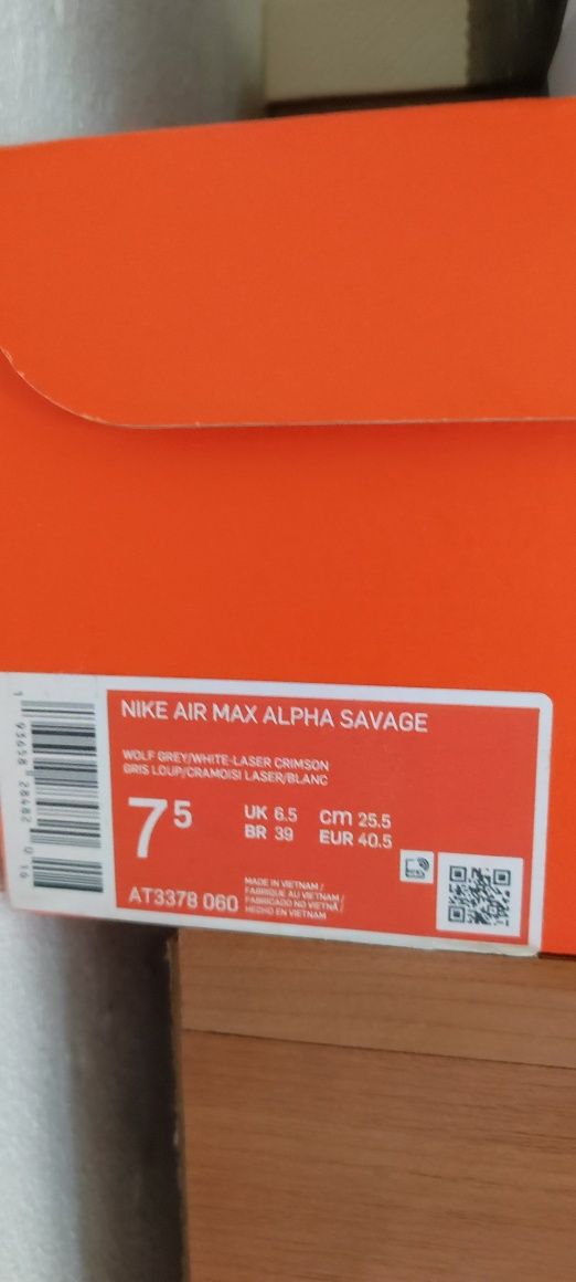 Nike Air Max Alpha Savage