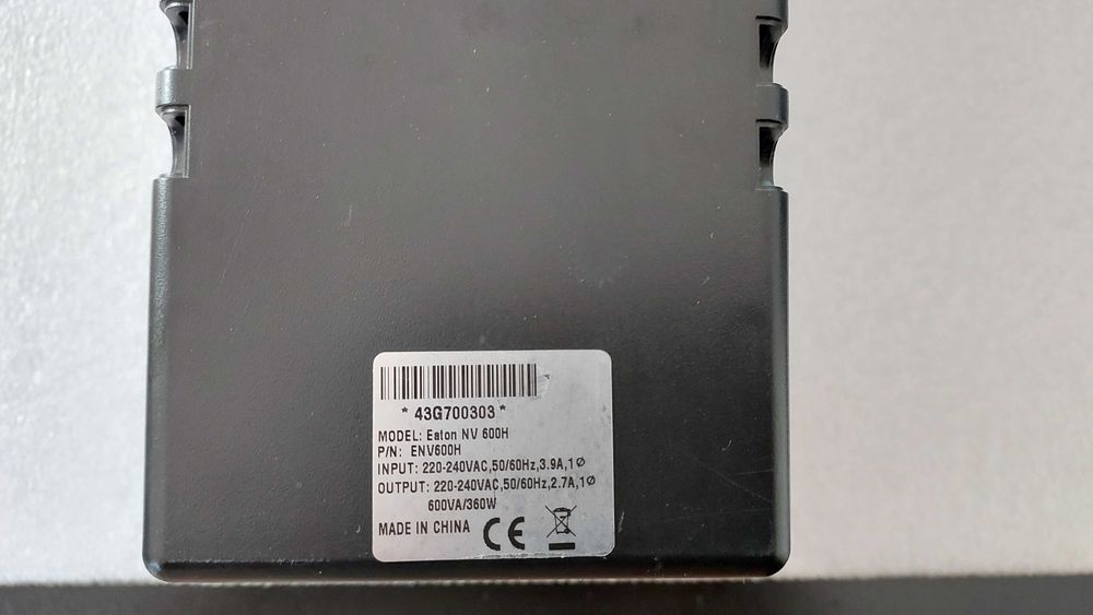 UPS 600VA Eaton , acumulator nou, AVR
