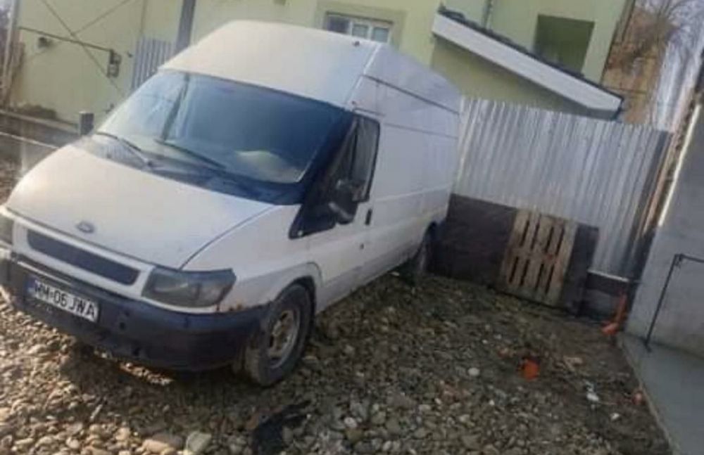 Dezmembrez Ford Transit 2.0, 2.4 Diesel