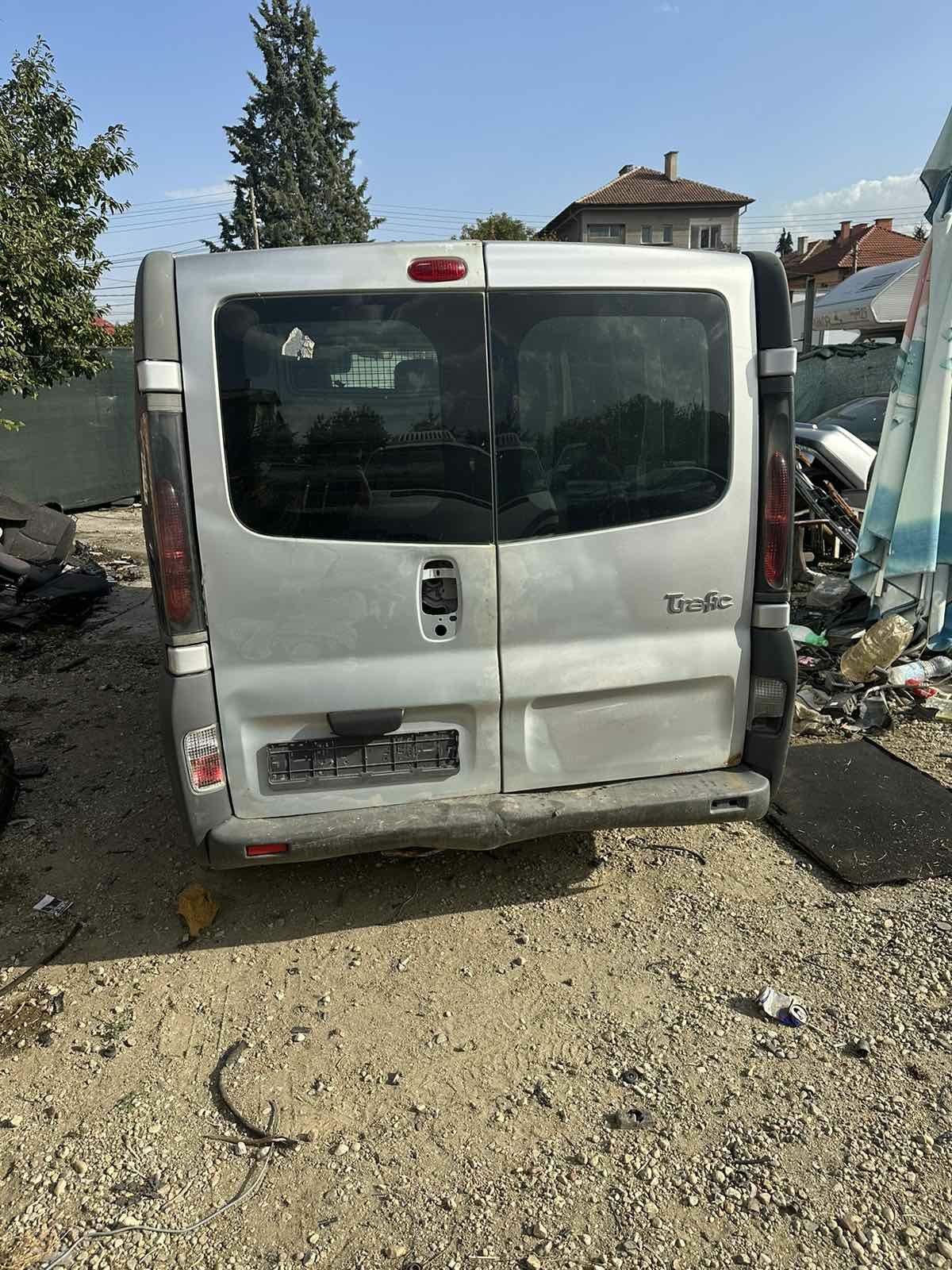 Renault Trafic 1.9 DCI на части