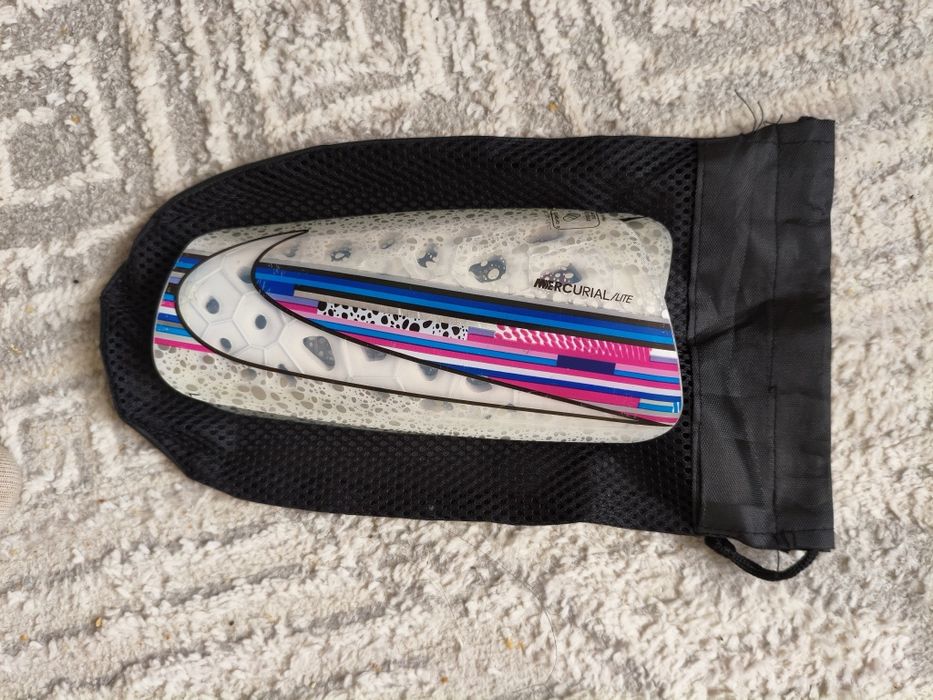 Щитки Nike Mercurial