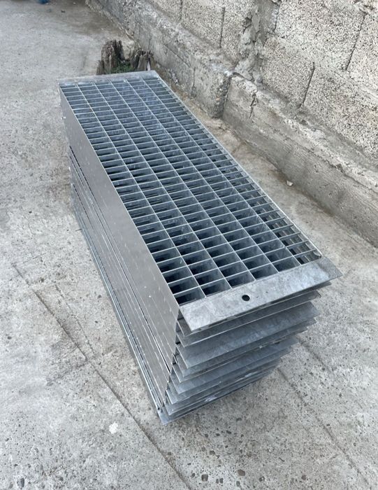 Trepte zincate galvanizate