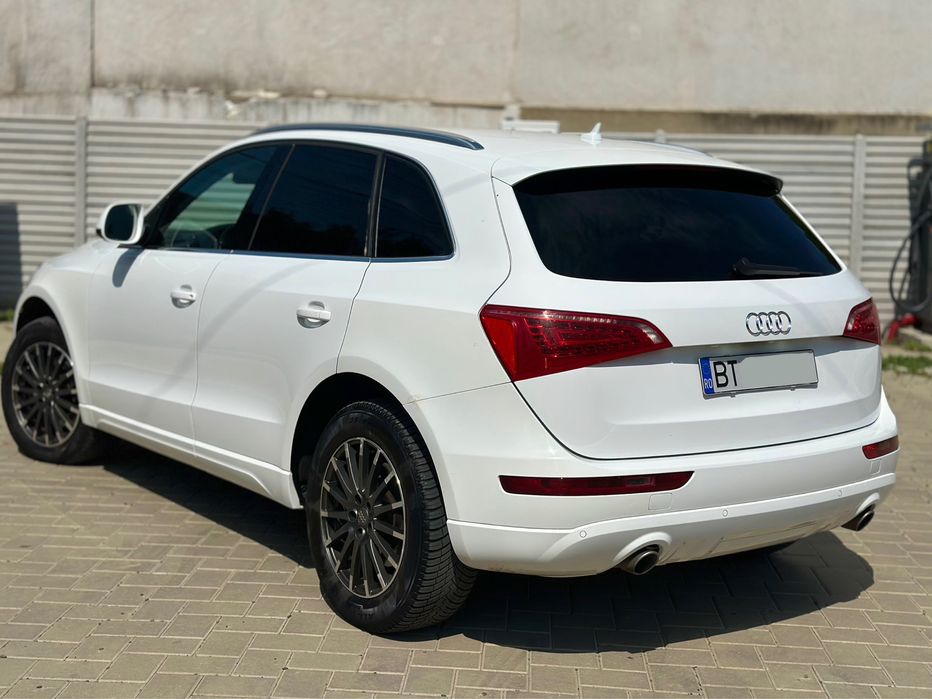 Audi Q5 3.0TDI  QUATTRO S Tronic