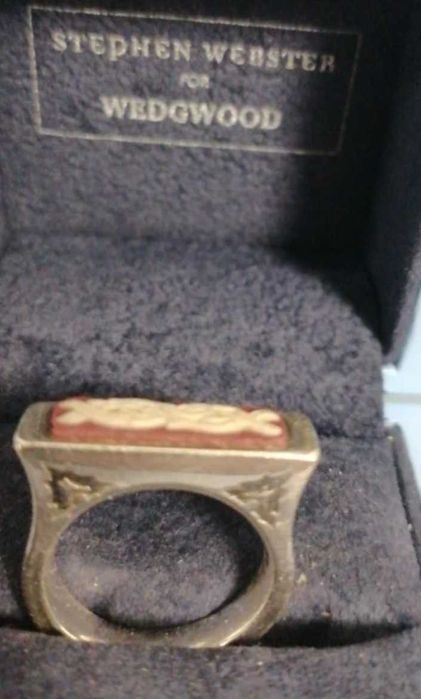 Inel Stephen Webster Wedgwood limited edition