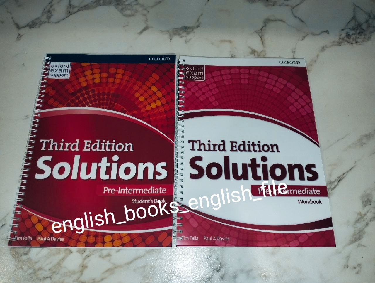 Solutions. English file. Family and friends. Headway. Английский книги