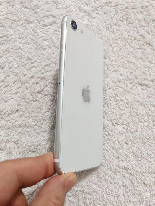 IPhone SE  128GB LL/A  IDEAL Yomkost 100 %