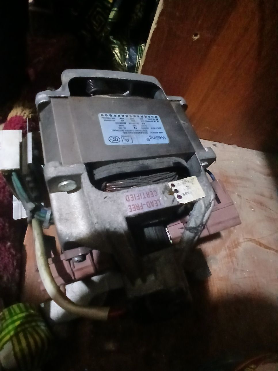 Моторчик кір жуғыш мәшиненікі жағдайы жақсы айдап тұр