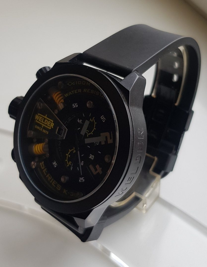 Мужские оригинальные часы WELDER - K38. 700