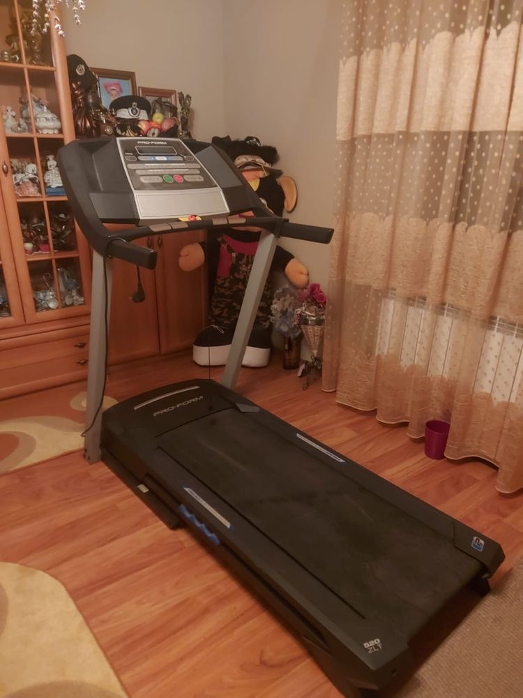 Vand bandă de alergat PRO-FORM 520 ZLT