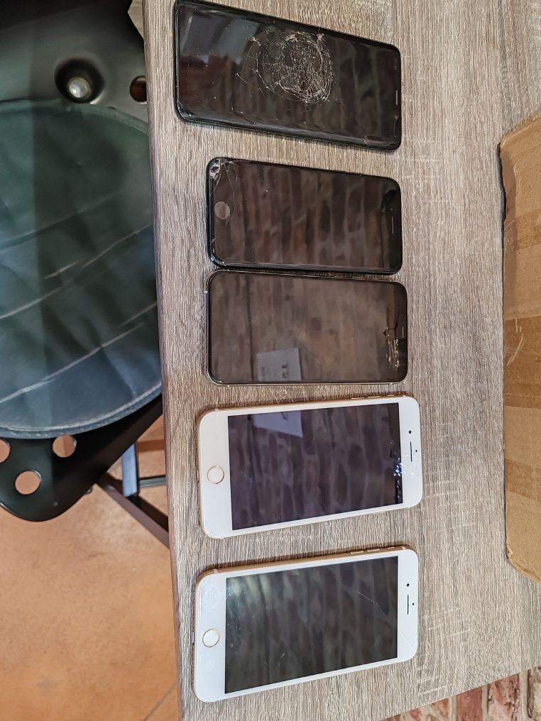 iPhone pentru piese sau reparat