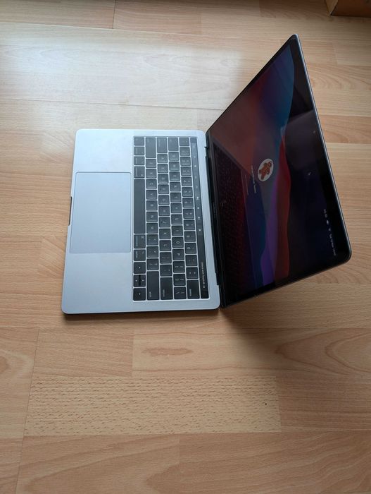 Apple MacBook Pro 2017 13.3" Core i5 3.1, 16 GB, SSD 512 GB Space Grey