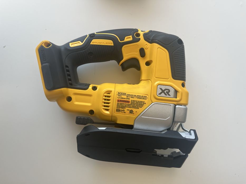 Fierastrau Pendular DeWalt DCS334B