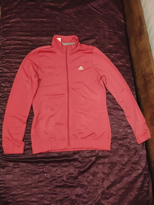 Дамски спортни екипи