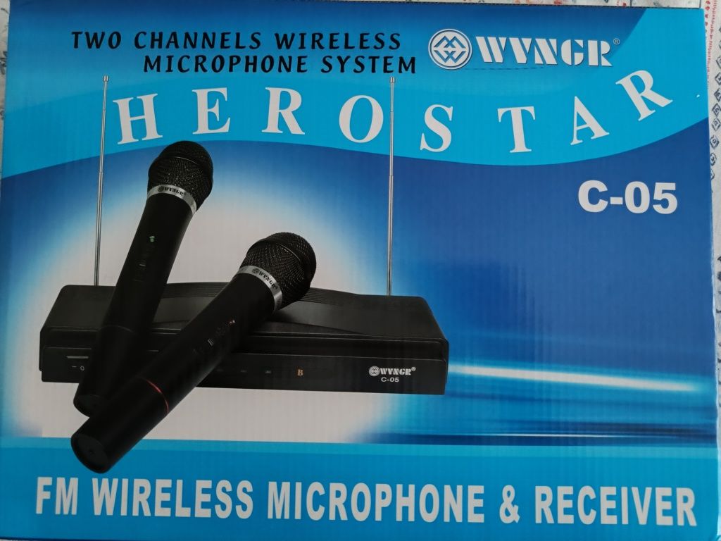 Sistem karaoke, 2xMicrofoane wir Receptor Herostar  WVNGR C-05, Negru