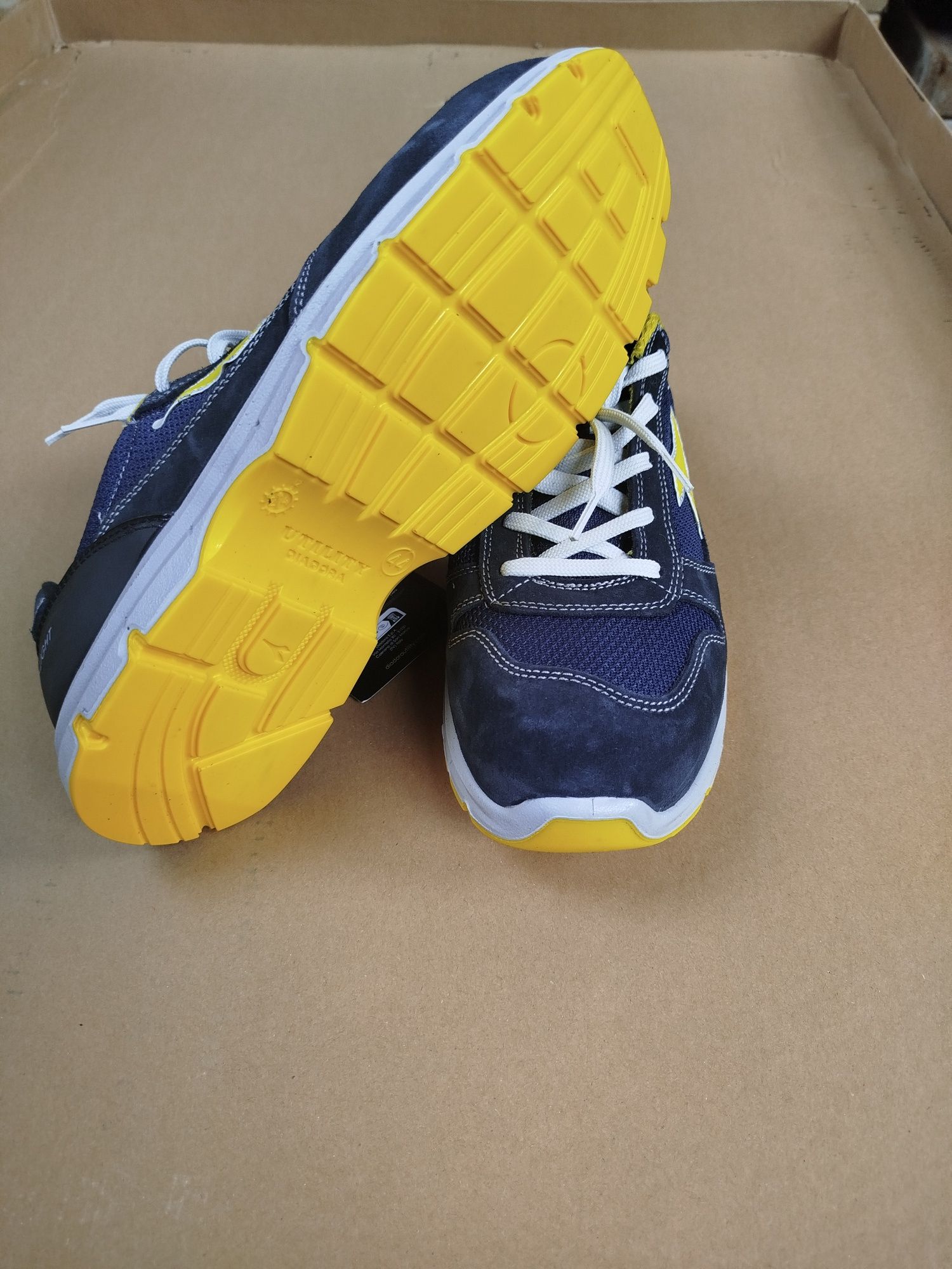 Ниски работни обувки DIADORA RUN TEXT Low S1PS FO SR ESD, номер 44