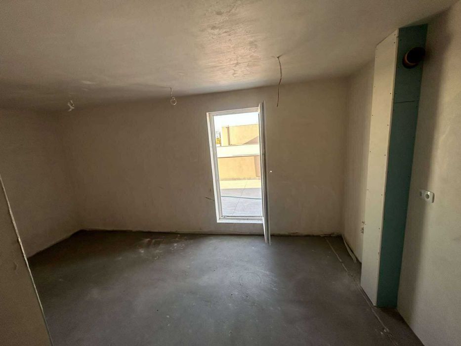 Продава се Тристаен апартамент в Пловдив, Кючук Париж - 125 кв.м за 943 €/кв.м - Снимка #1