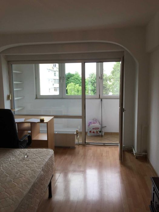 Apartament 1 camera, zona linistita, mobilat, disponibil 16 octombrie