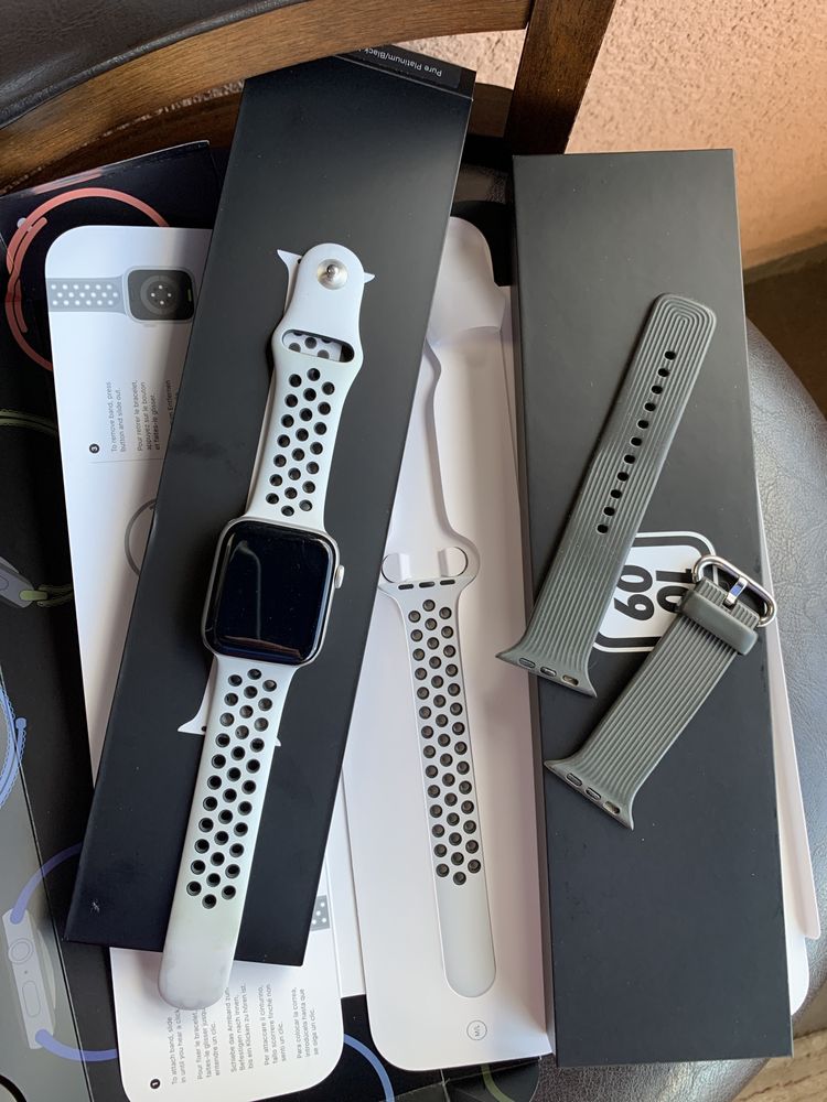 Apple watch SE Nike