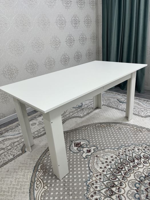 Продаю стол новый