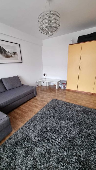 Inchiriez garsoniera spatioasa in Confort City disponibila imediat