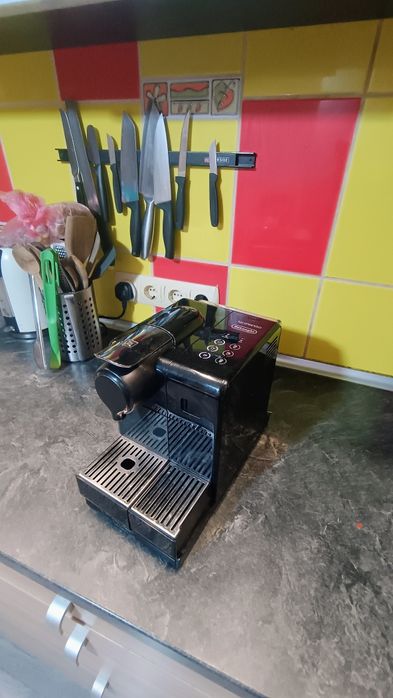 Espresor, aparat cafea, capsule, Latisima TouchNespresso