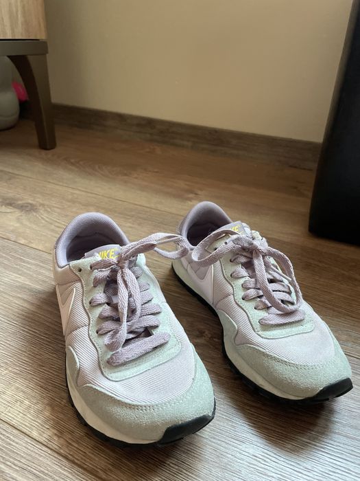Оригинални маратонки NIKE