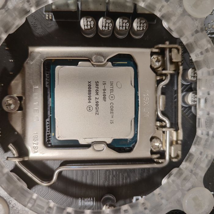 Продам процессор i5 9400 с материнской платой msi