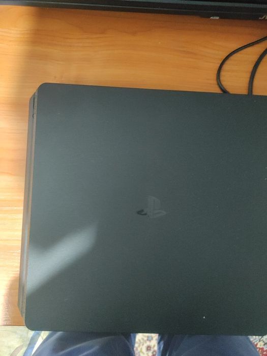 Ps 4 slim с контролер