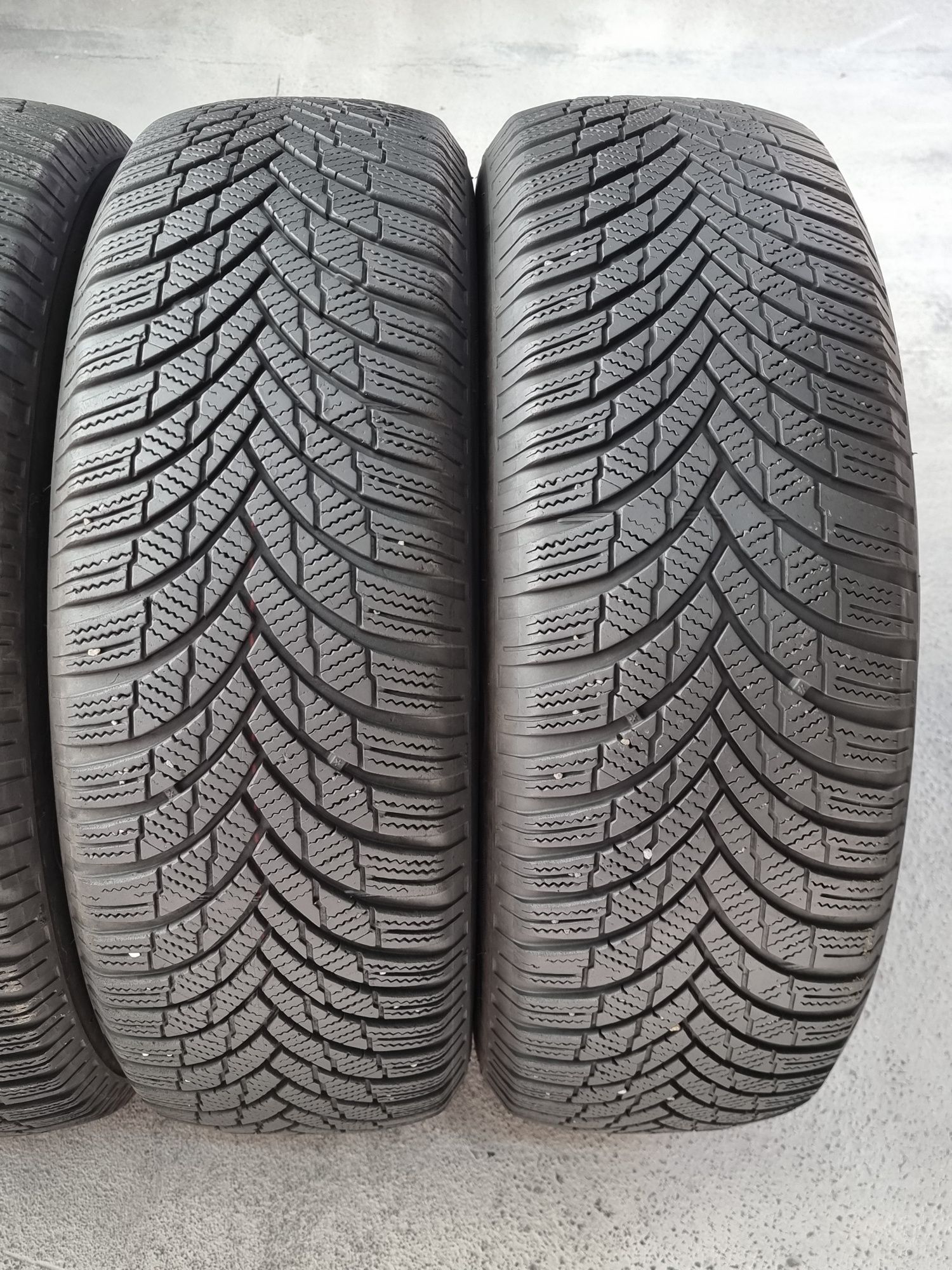 215/65/16 Firestone 4Броя: 280лв 6.2мм