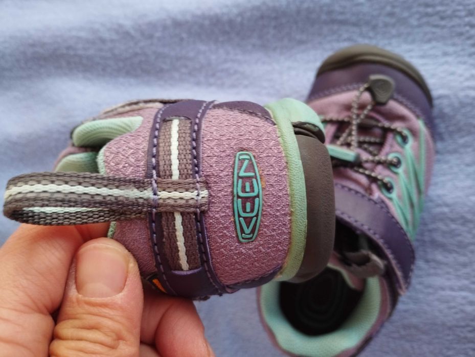 Обувки Keen waterproof номер 25/26.