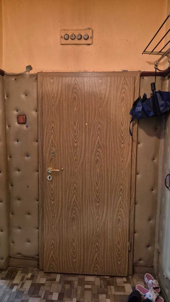 Продава се Двустаен апартамент в Перник, Център - 70 кв.м за 1358 €/кв.м - Снимка #6