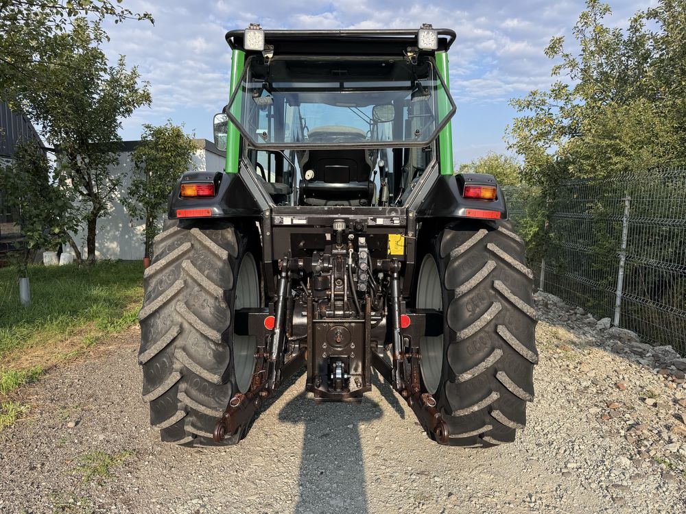 Tractor Valtra A95 Cu Încarcator Frontal