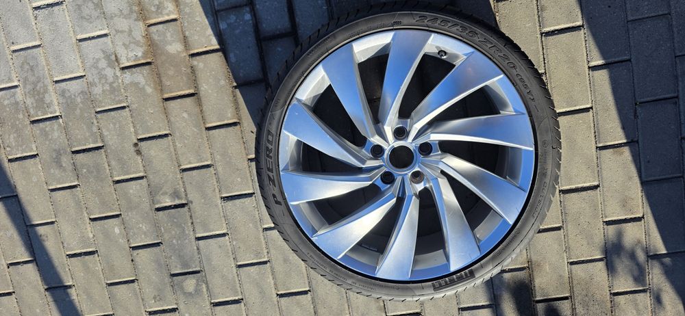 Roata originala VW 3G8 601 025 D cu anvelopa noua vara  245/35/20