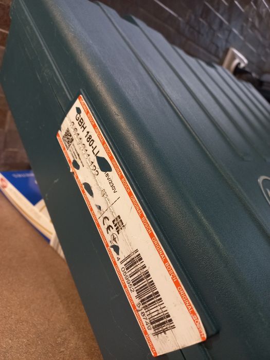 Перфоратор BOSCH GBH 180 LI  със зарядно и винаги батерия