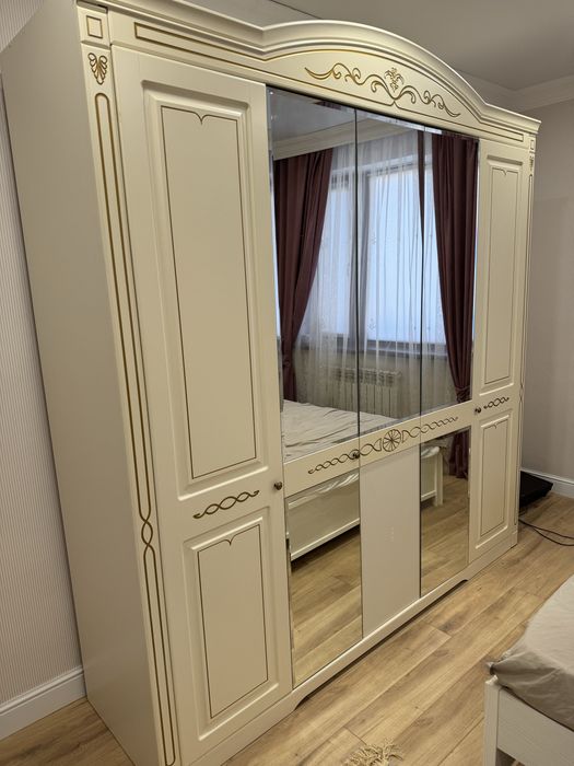 Продаю шкаф в спальню