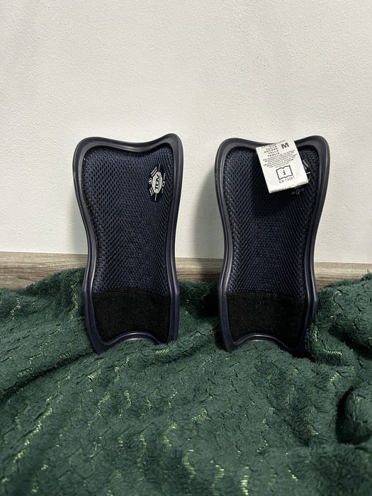 Vând apărători fotbal adidas set complet