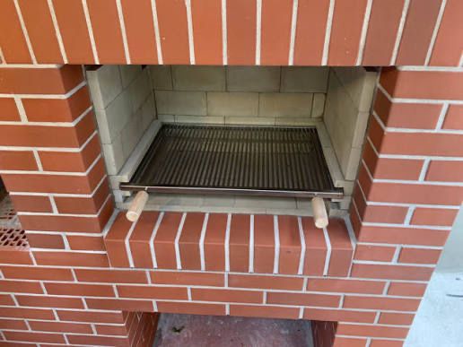 Gratare si mese,rafturi din inox de orice dimensiune! Confectii inox!