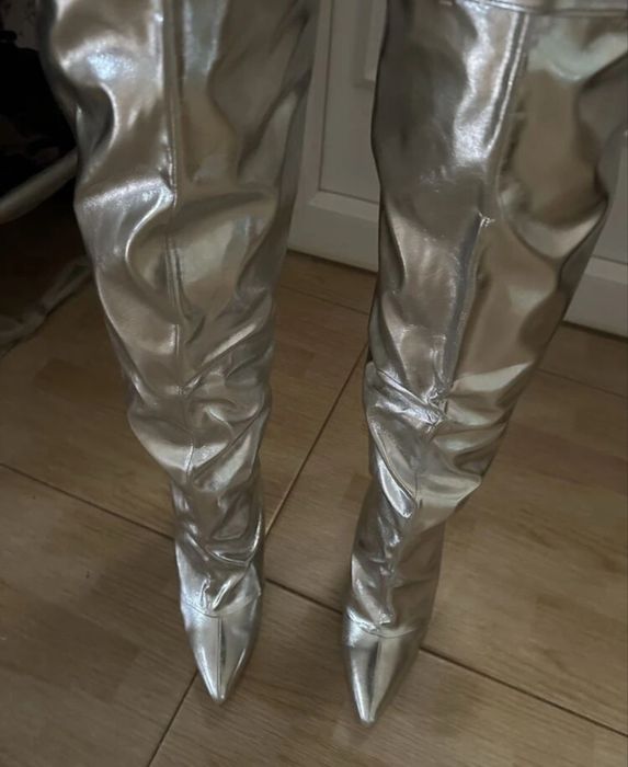 Дамски чизми/ ботуши супер ефектни и предизвикателни сребърни